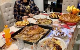 Софи Маринова празнува Василица с печена гъска