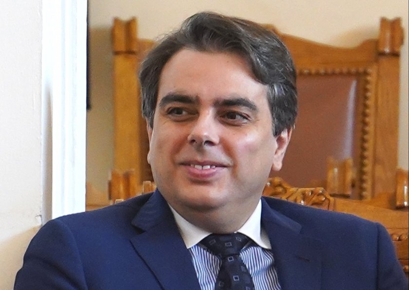 Василев предложи ротация за шеф на парламента