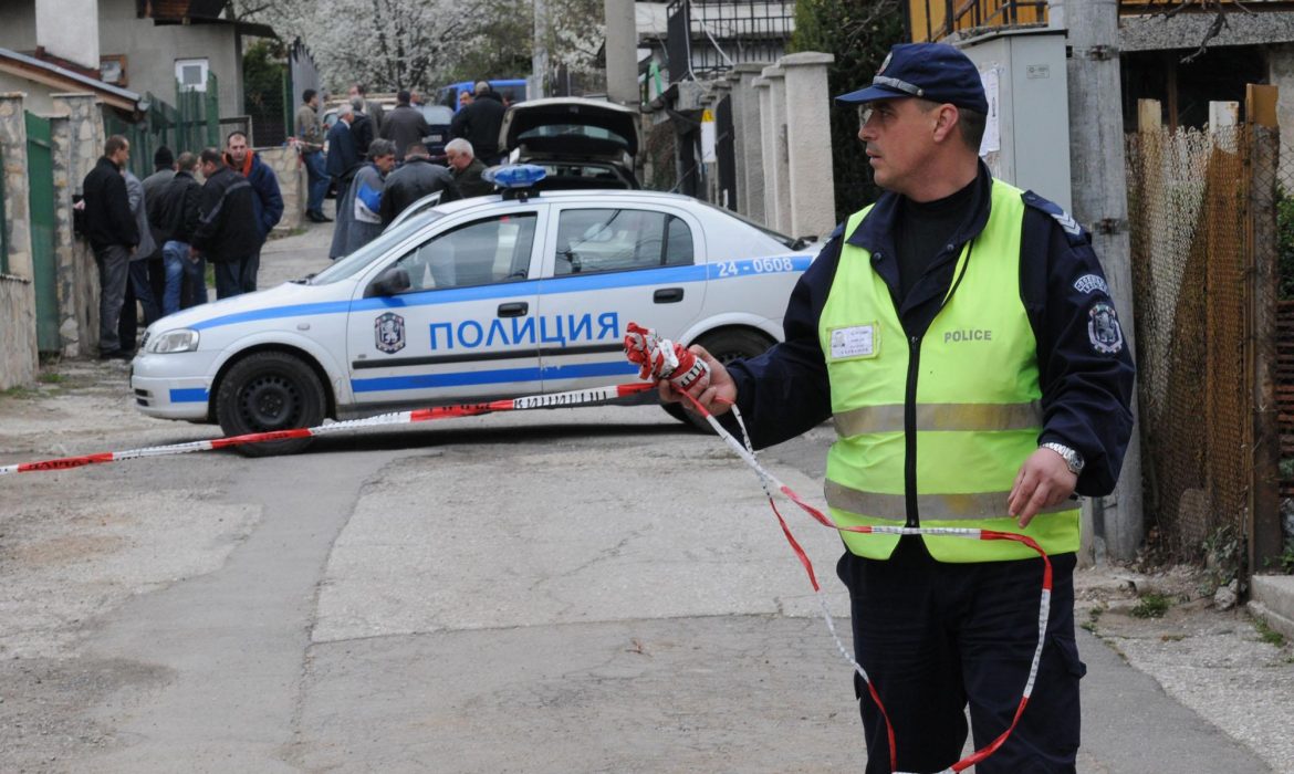 Меле в Плевенско, 8 арестувани