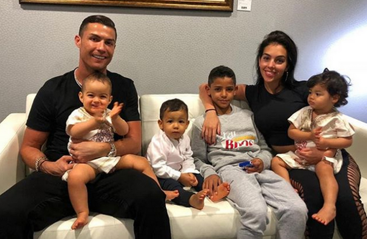 След трагедията с бебето на Роналдо: Освободиха футболиста от клуба