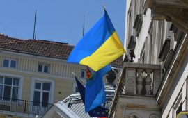 „Възраждане“ свали украинското знаме, Общината го вдигна отново