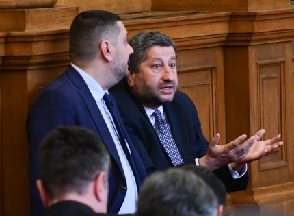 Христо Иванов: Време е ДБ да извади червен флаг на коалицията