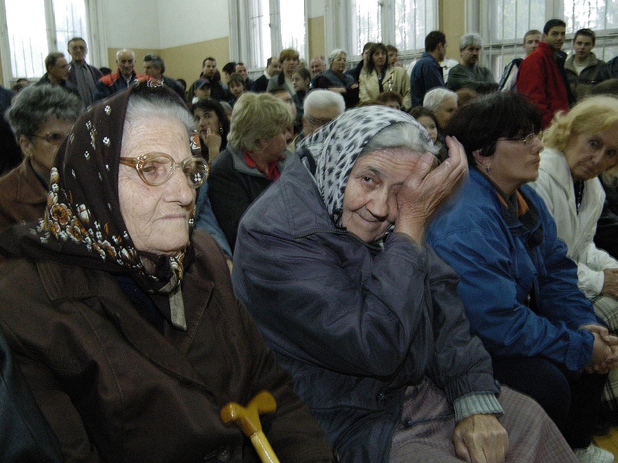 Вече се молим българският пенсионер да успее да оцелее
