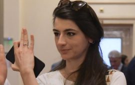Лена Бориславова показа годежен пръстен (СНИМКИ)