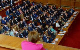 Депутатите отново не избраха шеф на парламента