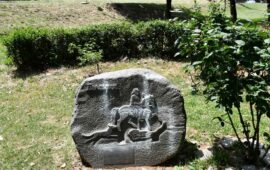 Поругаха с нацистка свастика паметника на Мадарския конник в Скопие