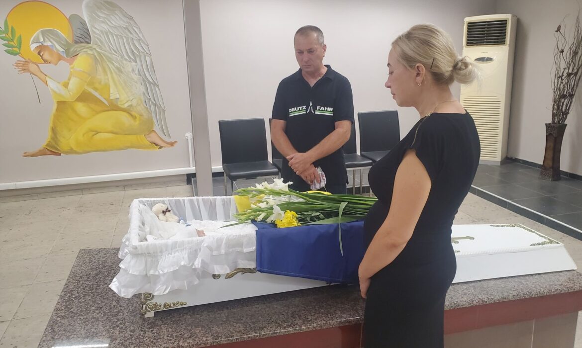 Украинка погреба бебето си в България, историята съкруши хиляди