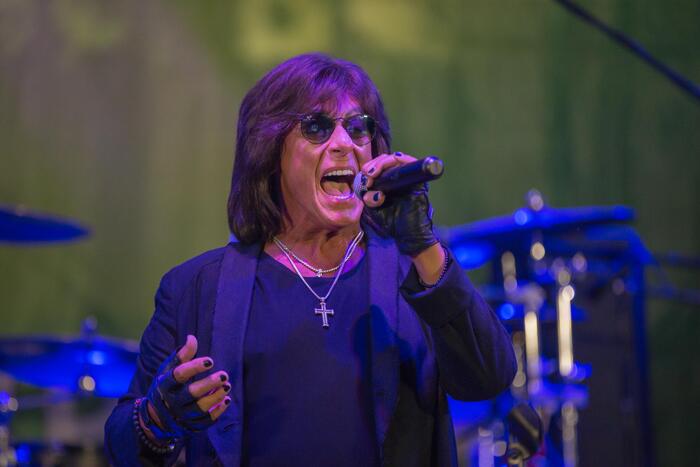 Бившият вокалист на Deep Purple и Rainbow Джо Лин Търнър пя във Враца