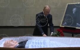 Путин поднесе цветя пред ковчега на Горбачов (ВИДЕО)
