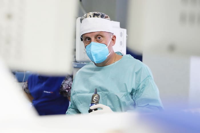 Браво, лекари! Рядка и сложна операция спаси бебе във ВМА