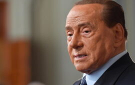 Милиардерът Берлускони в интензвино отделение