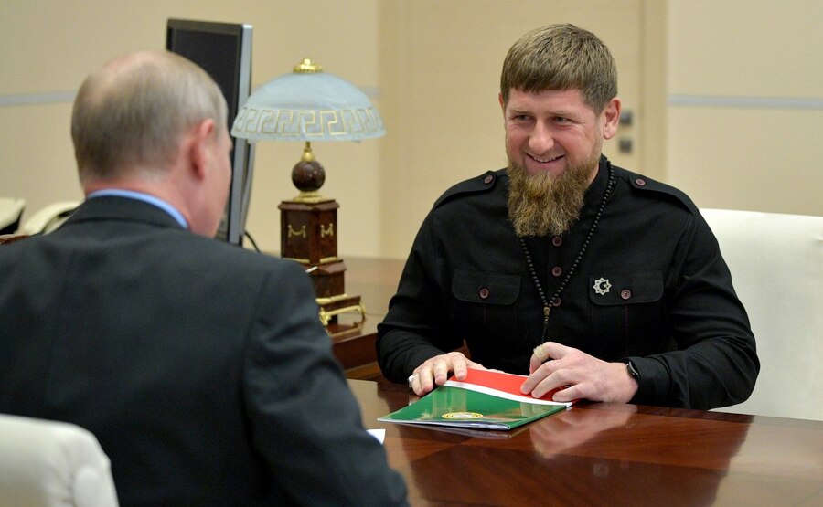 Кадиров застава зад Путин и обеща да помогне срещу „Вагнер“
