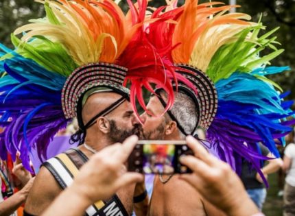 Естония узакони еднополовите бракове